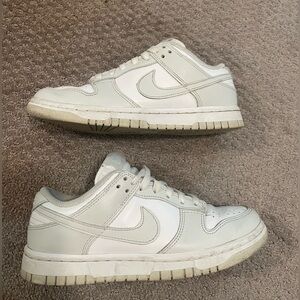 Nike Dunk Low Women’s White/Photon Dust